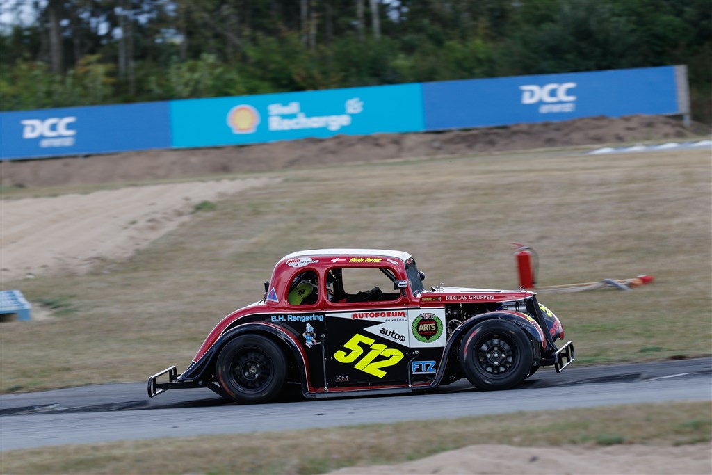Første matchbold til ARTS.
(Foto: Motorsporten.dk)